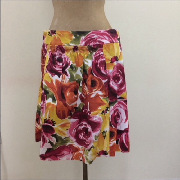 Anthropologie Dresses & Skirts - Anthropologie by odille skirt Floral print Size 4